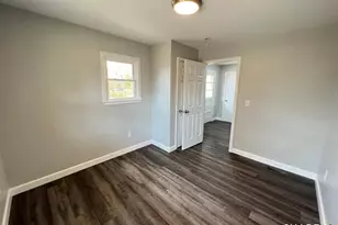 270R East St, Plainville, CT 06062 - Photo 12