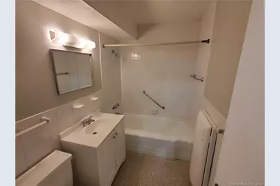 80 Cartright Street #7H, Bridgeport, CT 06604 - Photo 6