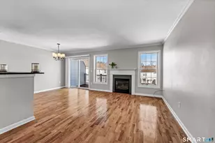 902 Sienna Dr, Danbury, CT 06810 - Photo 2