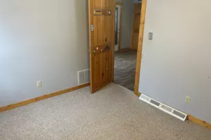 91 Division St, Ansonia, CT 06401 - Photo 10
