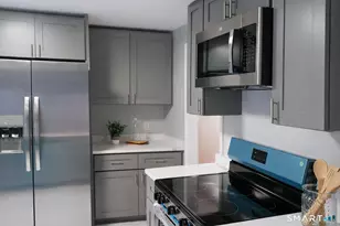 10 Winterberry Cir, Westbrook, CT 06498 - Photo 22