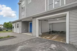 62 Chestnut St Ext, Danbury, CT 06810 - Photo 4