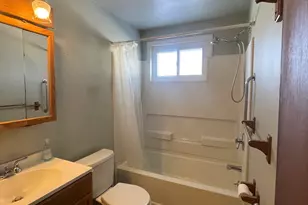 4 Marshall Dr, Enfield, CT 06082 - Photo 8