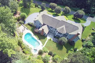 25 Eustis Ln, Ridgefield, CT 06877 - Photo 2