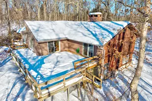 16 Merrywood Ln, East Lyme, CT 06333 - Photo 2