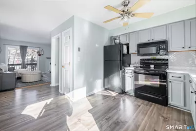 32 Woodland Court #1, Meriden, CT 06450 - Photo 6