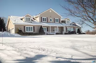 8 Farmview Dr, New Milford, CT 06776 - Photo 2