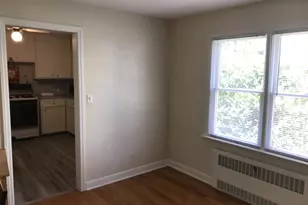 720 Knapps Hwy, Fairfield, CT 06825 - Photo 2