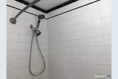 720 Knapps Highway, Fairfield, CT 06825 - Photo 10