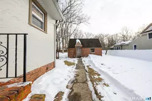 42 Oregon Ave, East Haven, CT 06512 - Photo 6