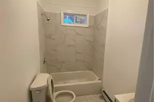 222 Maplewood Ave, Bridgeport, CT 06605 - Photo 10