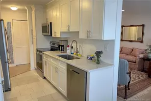 87 Southport Woods Drive, Fairfield, CT 06890 - Photo 6