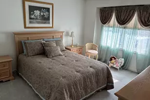 34 Canterbury Rd, Hamden, CT 06514 - Photo 4