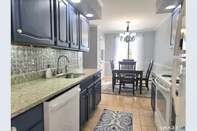 22 Essex Court #22, Brookfield, CT 06804 - Photo 6