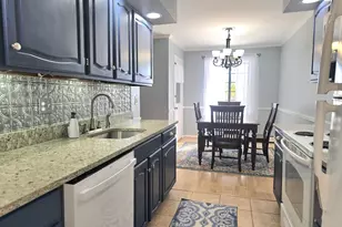 22 Essex Ct, Brookfield, CT 06804 - Photo 6