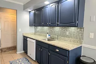 22 Essex Ct, Brookfield, CT 06804 - Photo 8