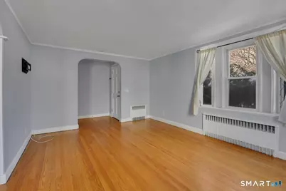 536 South Quaker Lane, West Hartford, CT 06110 - Photo 2