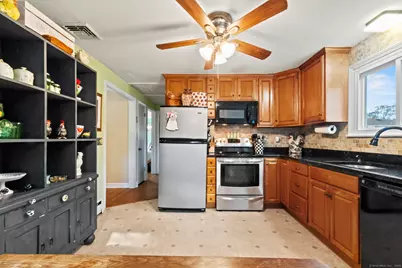 162 Townsend Avenue, Waterbury, CT 06705 - Photo 12