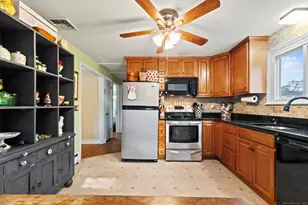 162 Townsend Ave, Waterbury, CT 06705 - Photo 12