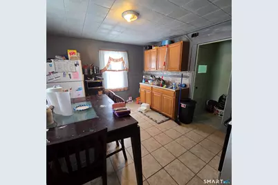 18 Darby Street, Bloomfield, CT 06002 - Photo 14