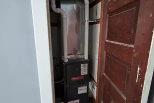 18 Darby St, Bloomfield, CT 06002 - Photo 28