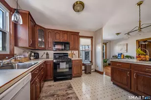 141 W Broad St, Stonington, CT 06379 - Photo 16