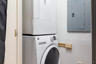 53 Hiltbrand Rd, Bristol, CT 06010 - Photo 6