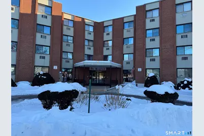 1700 Broadbridge Avenue #B17, Stratford, CT 06614 - Photo 1