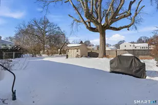 16 Clarendon Ave, West Hartford, CT 06110 - Photo 24