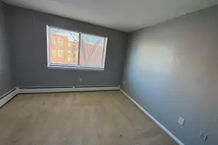 958 Wethersfield Ave, Hartford, CT 06114 - Photo 6