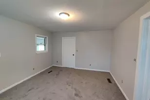 141 Hawkins St, Derby, CT 06418 - Photo 8