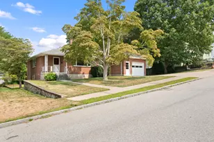 57 Farmington Ave, New London, CT 06320 - Photo 1