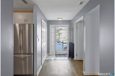 107 Country Club Court #107, Rocky Hill, CT 06067 - Photo 2