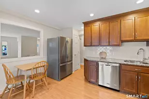 48 Burke St, East Hartford, CT 06118 - Photo 10