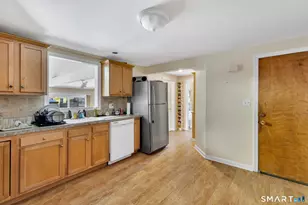 32 Dawes Ave, Hamden, CT 06517 - Photo 10