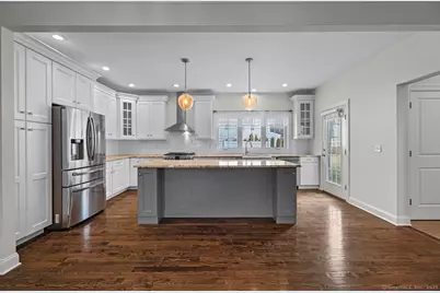 67 Boston Post Road #8, Madison, CT 06443 - Photo 2