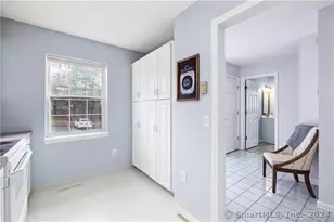 35 Marjorie Ln, Manchester, CT 06042 - Photo 6