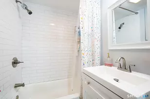 121 Hawthorne Ave, Derby, CT 06418 - Photo 12