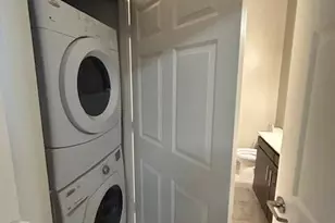 120A Towne St, Stamford, CT 06902 - Photo 16