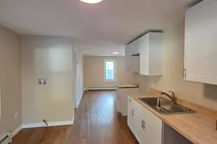 14 Smith St, Ansonia, CT 06401 - Photo 4