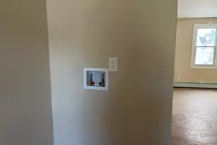 14 Smith St, Ansonia, CT 06401 - Photo 4