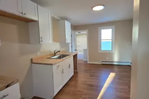 14 Smith St, Ansonia, CT 06401 - Photo 6