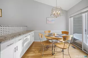 200 Castlewood Dr, Bloomfield, CT 06002 - Photo 10