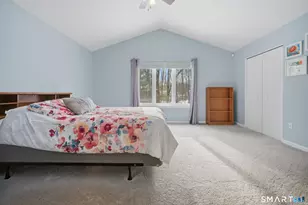 200 Castlewood Dr, Bloomfield, CT 06002 - Photo 20