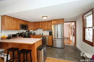 215 Spring St, Manchester, CT 06040 - Photo 12