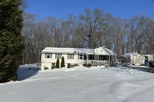 215 Spring St, Manchester, CT 06040 - Photo 2