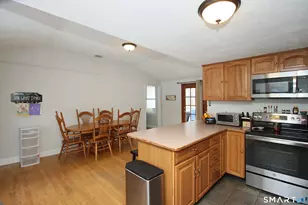 215 Spring St, Manchester, CT 06040 - Photo 16