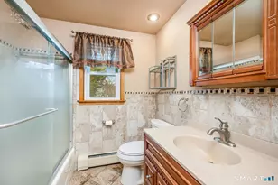 128 Auburn St, Stratford, CT 06614 - Photo 8