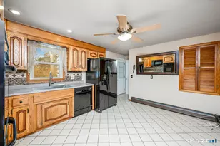 128 Auburn St, Stratford, CT 06614 - Photo 6