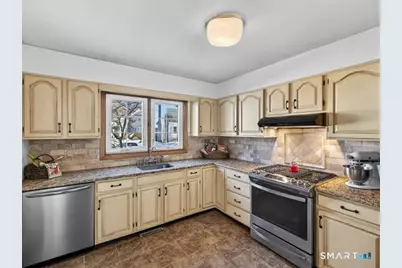 214 Alps Road #31, Branford, CT 06405 - Photo 6